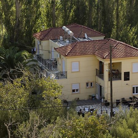 Coral Hotel Plomari Екстер'єр фото