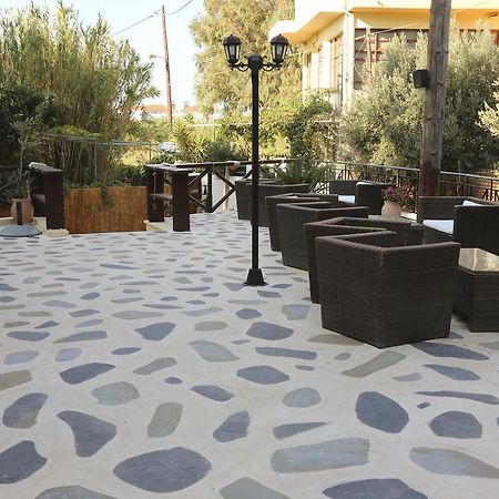 Coral Hotel Plomari Екстер'єр фото