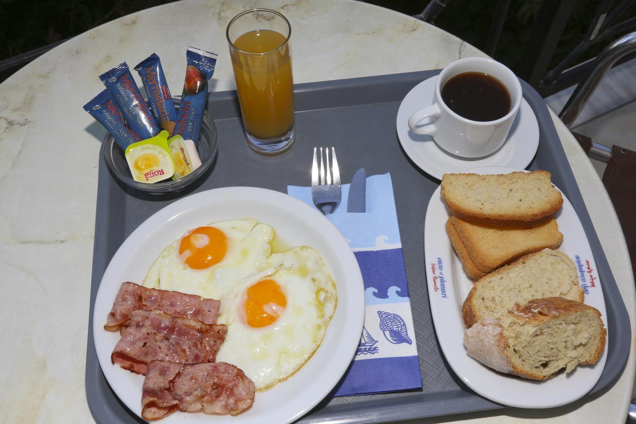 Coral Hotel Plomari Екстер'єр фото