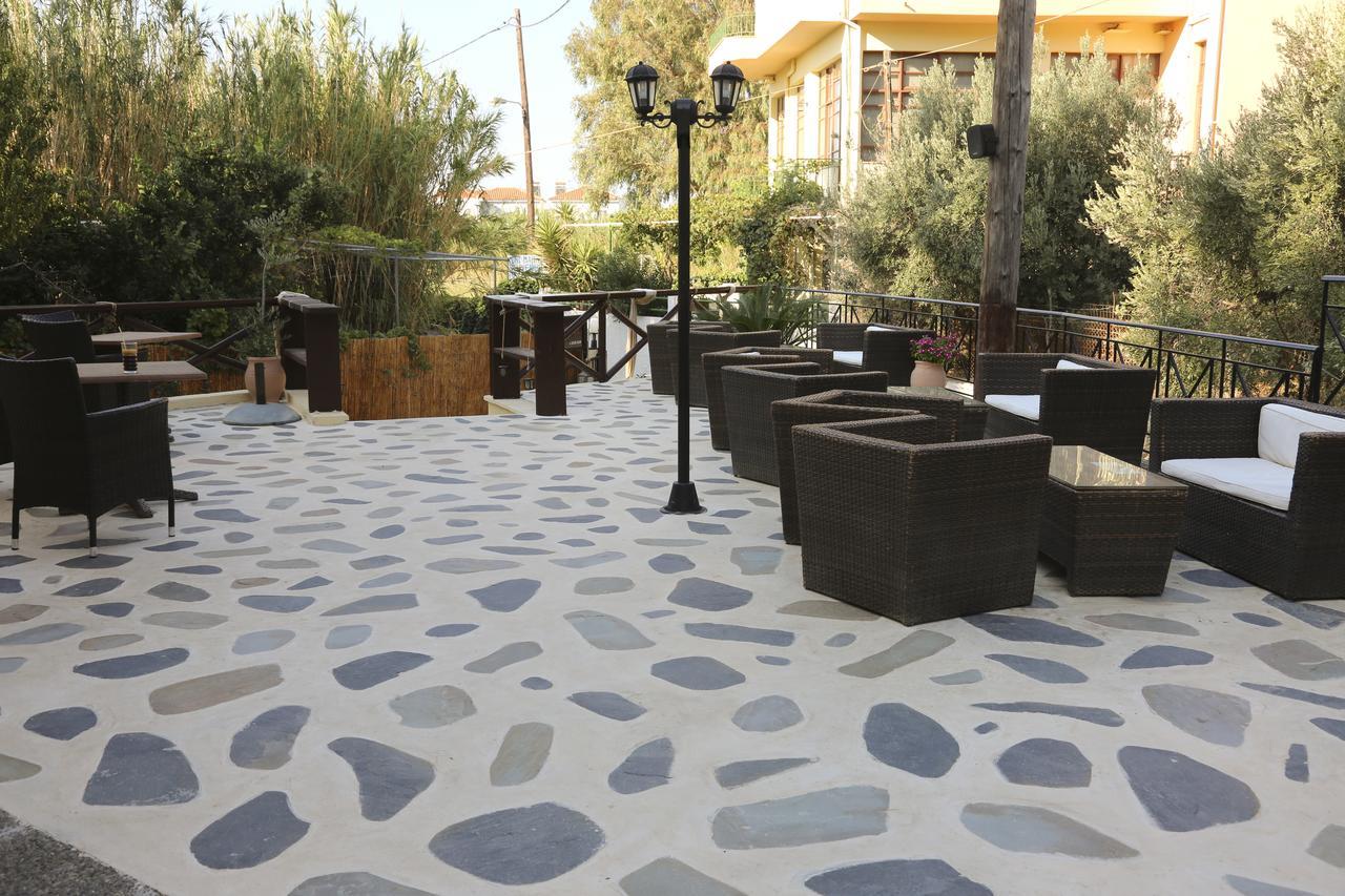 Coral Hotel Plomari Екстер'єр фото